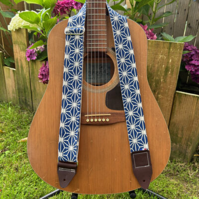 Sangle de guitare jacquard bleu étoilé atelier tango&k