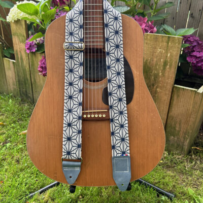 sangle de guitare jacquard gris clair étoilé atelier tango&k