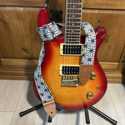 sangle de guitare jacquard gris clair cuir tabac étoilé atelier tango&k