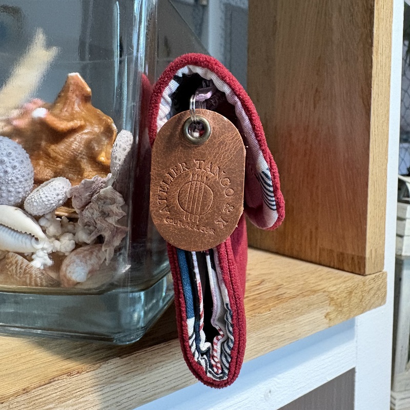 Portefeuille compact velours côtelé huggy rouge atelier tango&k (7)