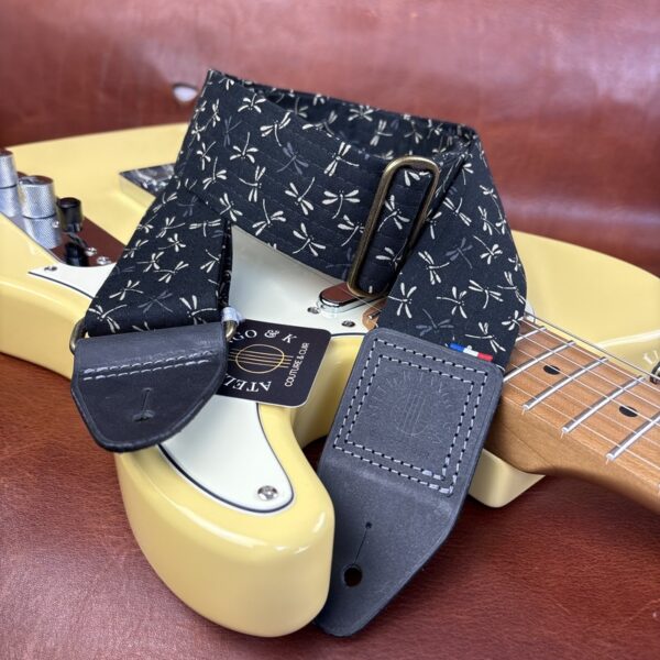 Sangle de guitare tissu japonais et cuir modèle Tombo-libellules atelier tango&k (1)