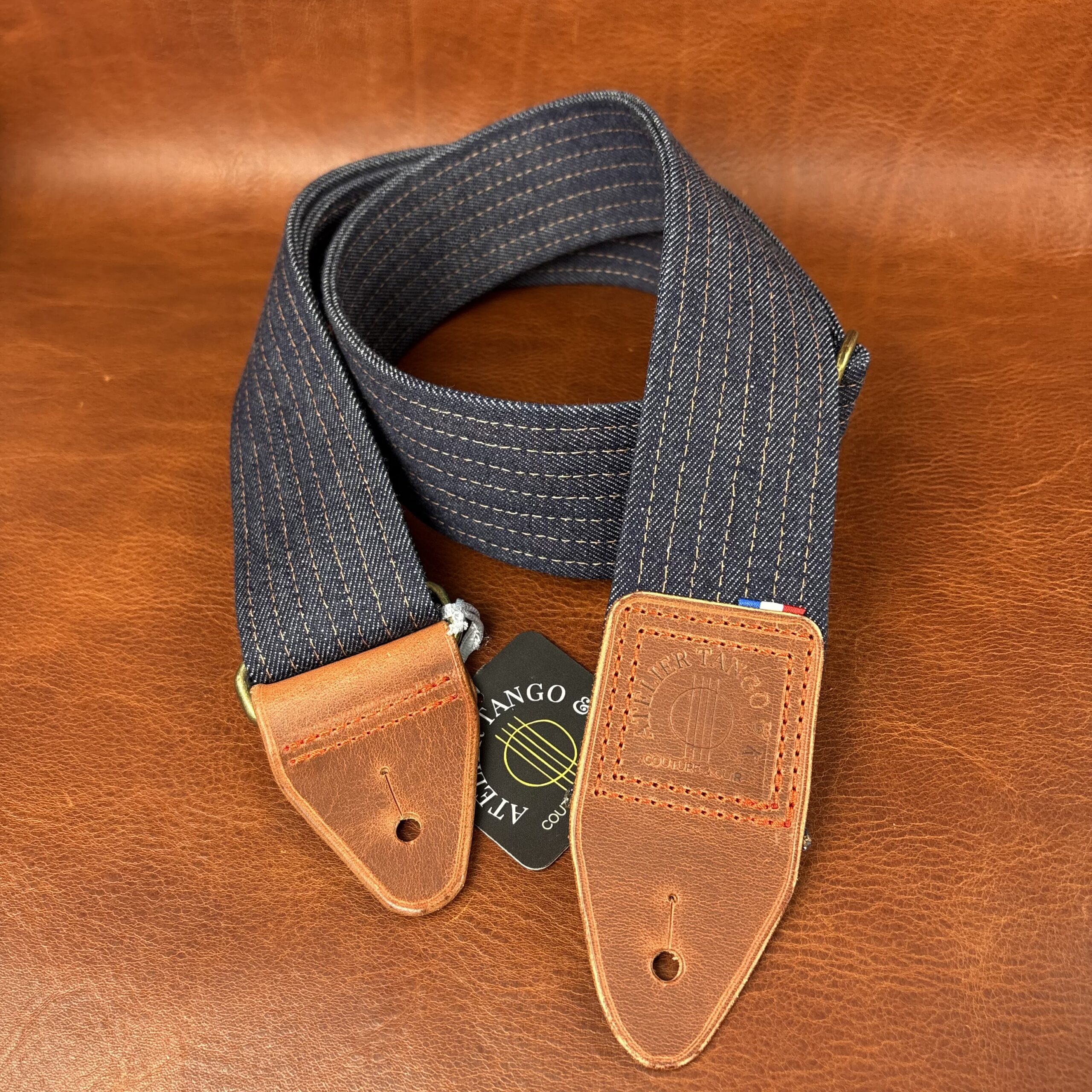 Sangle de guitare denim brut revalorisé atelier tango&k (1)