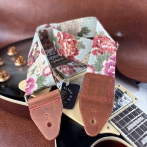 Sangle de guitare artisanale en tissu japonais et cuir Botan no shirabe atelier Tango&K pièce unique (12)