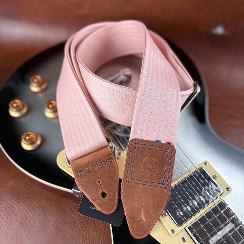 Sangle de guitare ballerine en tissu upcyclé et cuir auburn atelier Tango&K (3)