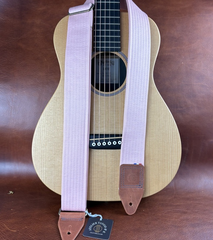Sangle de guitare ballerine en tissu upcyclé et cuir auburn atelier Tango&K (5)